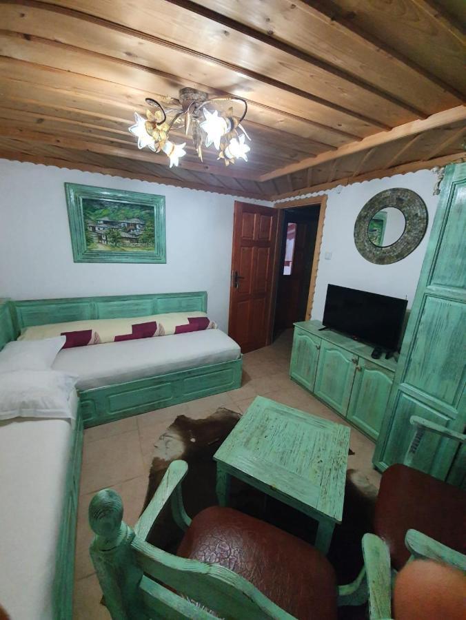 Kashtata S Paraklisa Borovo  Exterior foto